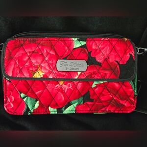 Top Notch - Red and Black Floral Clutch Wallet Crossbody NWOT No Call Outs